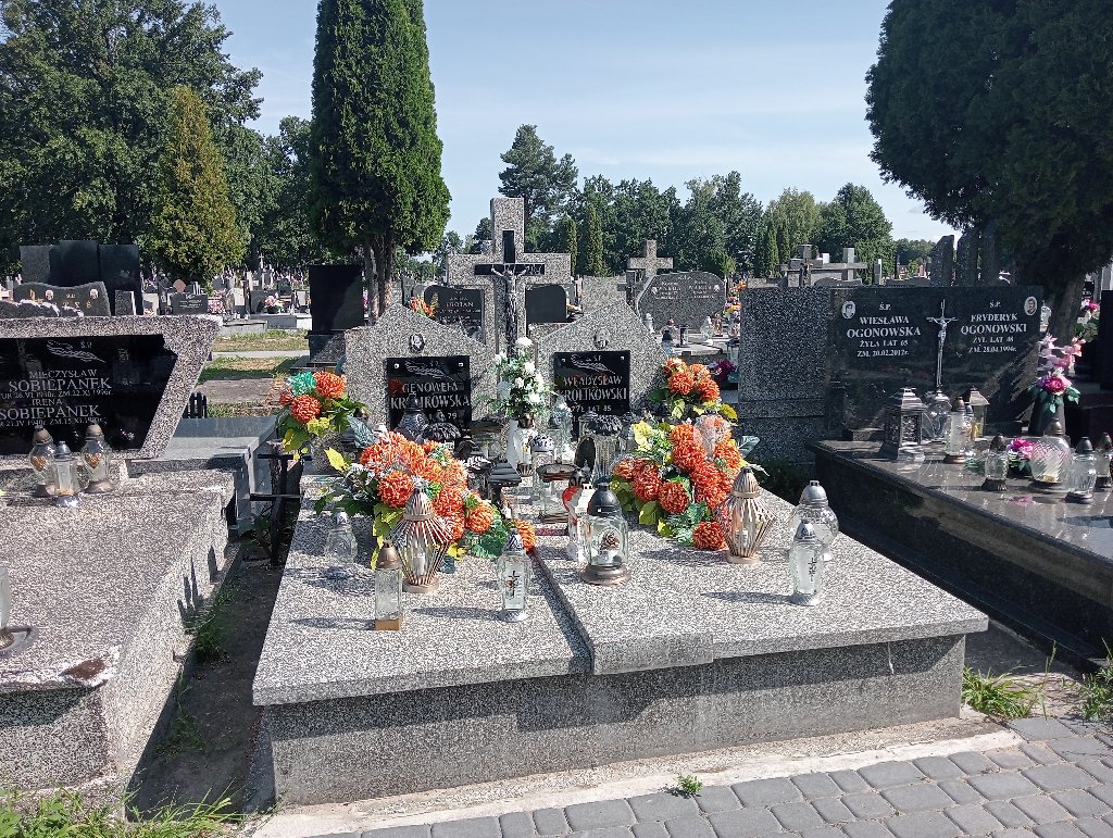 Grób Władysław Królikowski