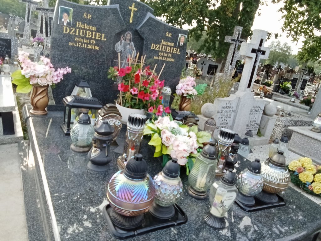Grób Janusz Dziubiel