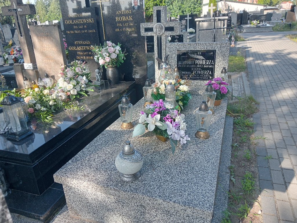 Grób Honorata Powierża