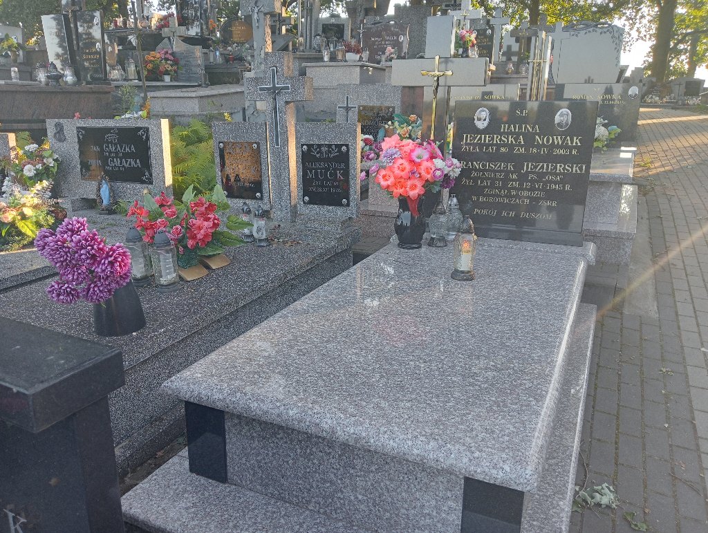 Grób Halina Jezierska Nowak