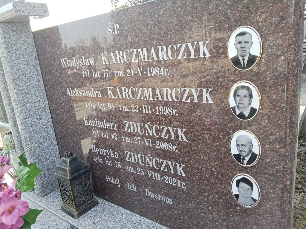 Grób Aleksandra Karczmarczyk