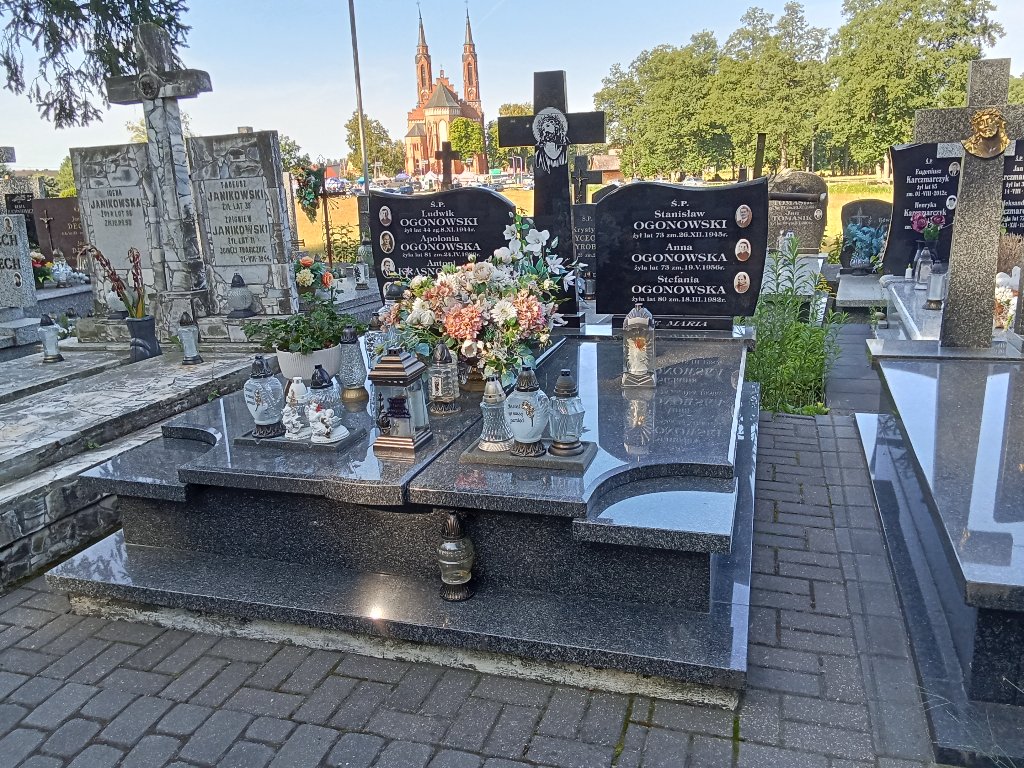 Grób Stanisław Ogonowski
